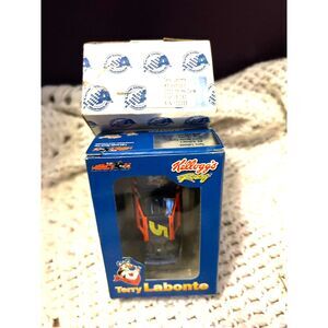 #5 Terry Labonte Frosted Flakes diecast in box 1:64
